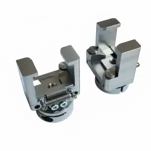 Futteröffner aus Metall für die Glasindustrie
